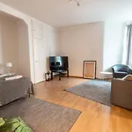 아파트 Comfy Spacious In Kamppi *